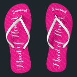 Chanclas Una empleada doméstica de honor rosa o cualquier c<br><div class="desc">Patrón de rayas blancas y rosadas magenta: cambie a cualquier color haciendo clic en personalizar. Y di lo que quieras. Haz de estos unos pequeños "flops" que tengan tu mensaje. ¡Habla de la playa! Personalizado con su nombre o cualquier otro título o su texto aquí. ¡Puede cambiar el color del...</div>