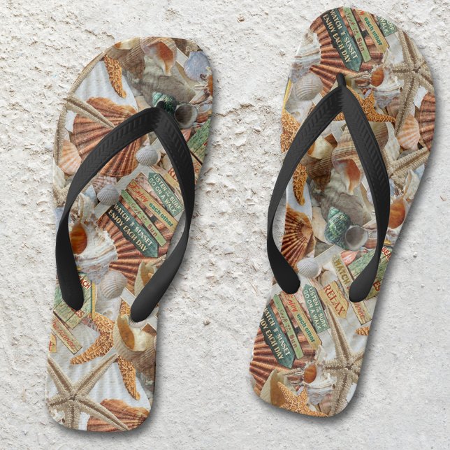 Chanclas Vida en la playa Estrellas de pez estrella Flip Fl (Flip flops featuring a modern whimsical pattern inspired by the beach with shells and starfish.)