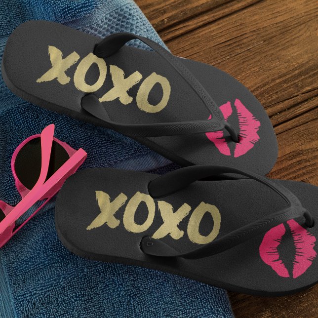 Chanclas XOXO Faux Gold & Pink Lips | Black (Subido por el creador)