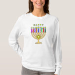 Chanukah Menorah enciende la camiseta<br><div class="desc">Un menorah brillante de Chanukah con las palabras Chanukah feliz para las velas acoge con satisfacción el día de fiesta.   ¡Consumición feliz del latke!</div>