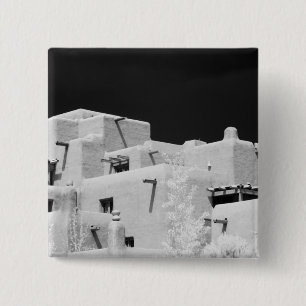 Chapa Cuadrada Adobe de estilo Pueblo en Loretto, Santa Fe, New