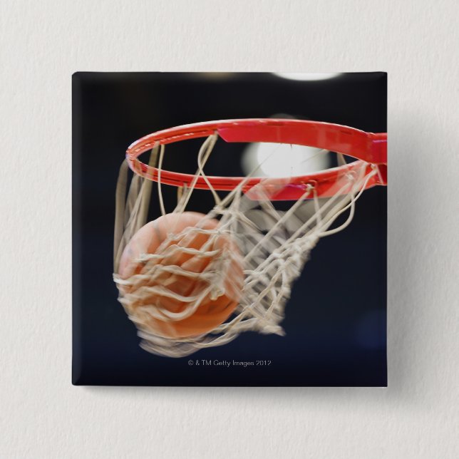 Chapa Cuadrada Baloncesto en canasta. (Anverso)