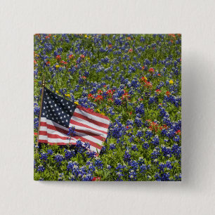 Chapa Cuadrada Bandera americana en campo de Blue Bonnets, 2