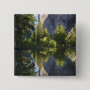 Chapa Cuadrada CA, Parque Nacional Yosemite, El Capitán reflejado