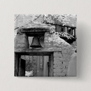 Chapa Cuadrada Campana de adobe áspero en entrada, Santa Fe, Nuev