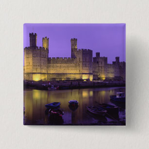 Chapa Cuadrada Castillo de Caernarfon, de noche, Gwynedd, Gales