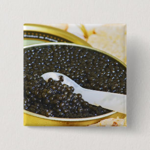 Chapa Cuadrada Caviar negro y una cuchara de nácar para