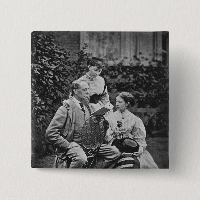 Chapa Cuadrada Charles Dickens con dos de sus hijas (Anverso)