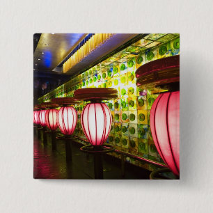 Chapa Cuadrada China, Shanghai. Bar en el bar Xin Tian Di