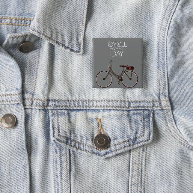 Chapa Cuadrada Cicla todos los días. (In situ)
