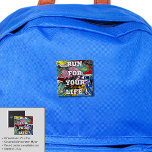 Chapa Cuadrada Corredor de arte pop audaz<br><div class="desc">"Bold Pop Art Runner Jogger" es un diseño sorprendente que presenta un vibrante collage de zapatillas de colores audaces y dinámicos. Inspirada en la estética moderna del arte pop, es ideal para corredores, entusiastas de las zapatillas y amantes del arte contemporáneo. Este diseño es perfecto para camisetas, accesorios, decoración casera...</div>