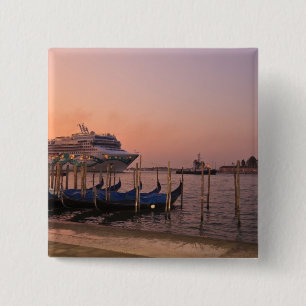 Chapa Cuadrada Crucero y góndolas cerca del Gran Canal, Italia