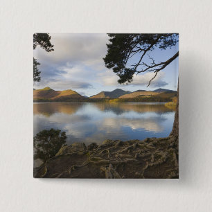 Chapa Cuadrada Derwentwater, Distrito de los Lagos, Cumbria, Ingl
