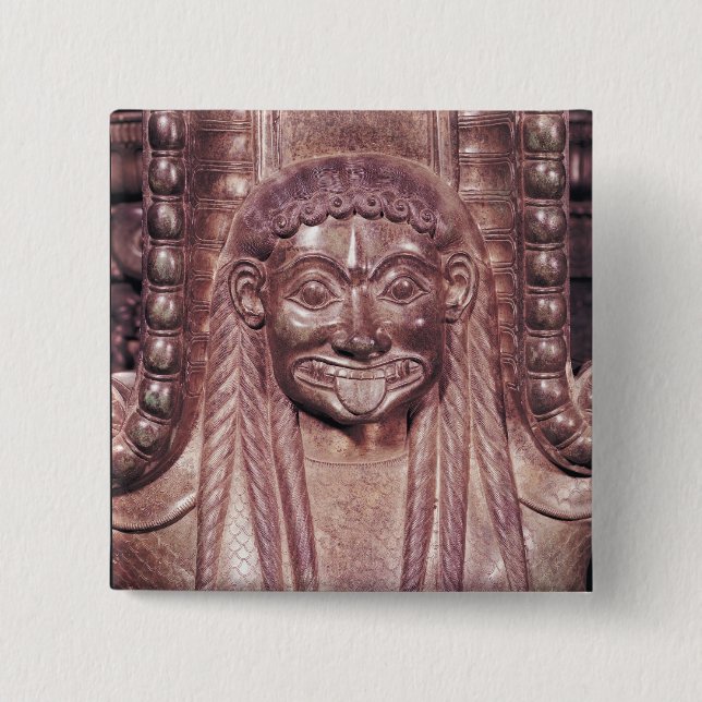 Chapa Cuadrada Detalle de la manija del gorgon de un krater (Anverso)