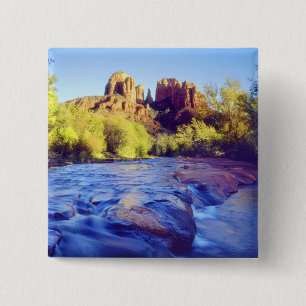 Chapa Cuadrada EE. UU., Arizona, Sedona. Cathedral Rock reflejand