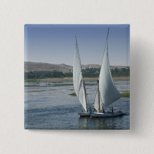 Chapa Cuadrada El río Nilo y los barcos de vela utilizados como