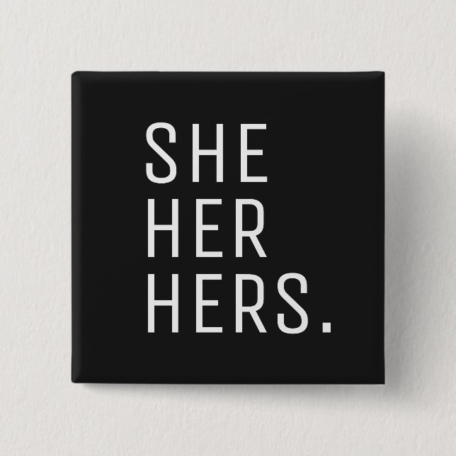 Chapa Cuadrada Ella Su Pronoun (Anverso)