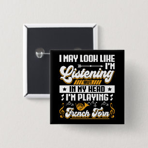 Chapa Cuadrada Escuchando divertida en mi cabeza estoy jugando al