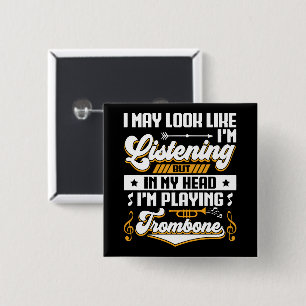 Chapa Cuadrada Escuchando divertida en mi cabeza estoy jugando mi