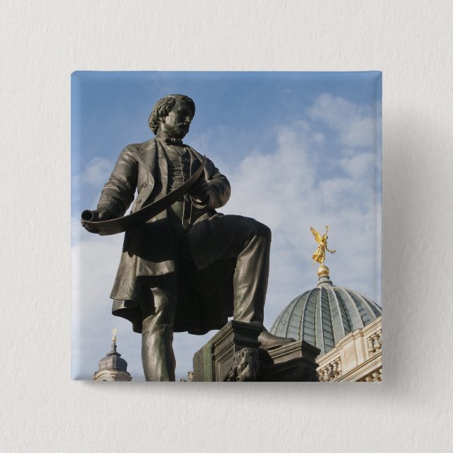 Chapa Cuadrada Estatua con cúpula de vidrio en el edificio de Kun (Anverso)