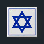 Chapa Cuadrada Estrella de David<br><div class="desc">Botón cuadrado con una imagen de una estrella azul real de David y doble borde azul real. Vea el botón redondo a juego, el encanto redondo, el gran llavero metalizado de primera calidad, el collar redondo y el reloj de pulsera. Vea toda la colección de Botones y Pines Hanukkah en...</div>
