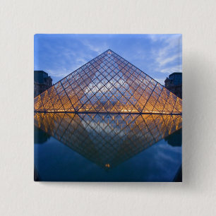 Chapa Cuadrada Francia, París. El Louvre al anochecer. Crédito