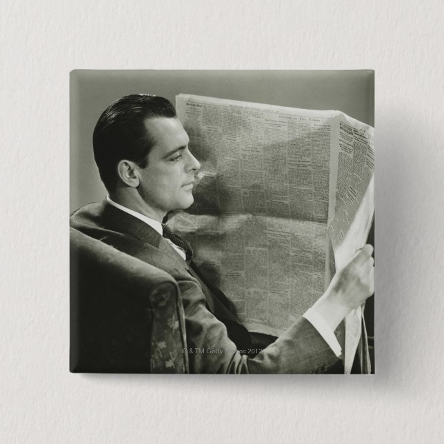 Chapa Cuadrada Hombre de negocios que lee el periódico (Anverso)