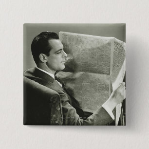 Chapa Cuadrada Hombre de negocios que lee el periódico