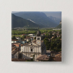 Chapa Cuadrada Iglesia colegiada en la mañana, Arco, Trento