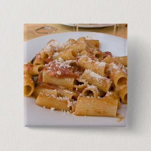 Chapa Cuadrada Italia, Positano. Plato de exhibición de rigatoni.