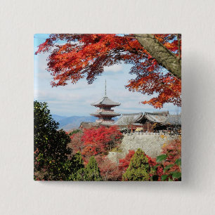 Chapa Cuadrada Japón, Kioto. Templo de Kiyomizu en color de otoño