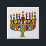 Chapa Cuadrada Judaica Happy Hanukkah Dreidel Menorah<br><div class="desc">Está viendo la colección Lee Hiller Designs of Home and Office Decor, Apparel, Gifts and Collectibles. Los diseños incluyen la fotografía Lee Hiller y la colección de arte digital de medios mixtos. Puedes ver su fotografía de la naturaleza en http://HikeOurPlanet.com/ y seguir su blog de senderismo dentro del Parque Nacional...</div>