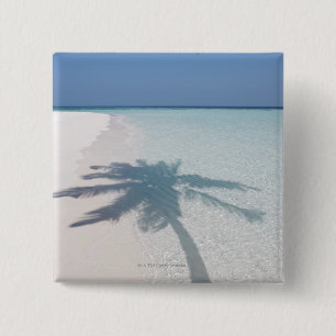 Chapa Cuadrada La sombra de una palmera en una playa desierta de