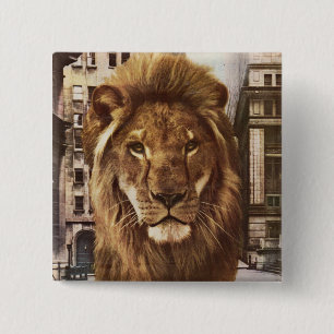 Chapa Cuadrada león en la ciudad