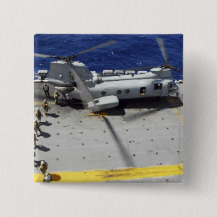 Chapa Cuadrada Los infantes de marina suben a un helicóptero del