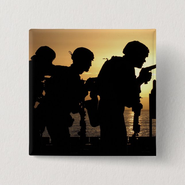 Chapa Cuadrada Los marines disparan pistolas de 9 mm (Anverso)