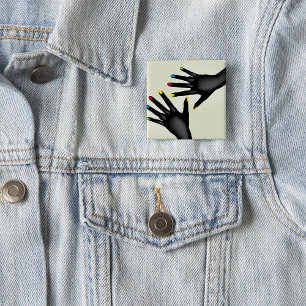 Chapa Cuadrada Manos negras con uñas pintadas