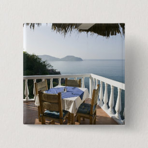 Chapa Cuadrada México, Guerrero, Zihuatanejo. Cafetería encima