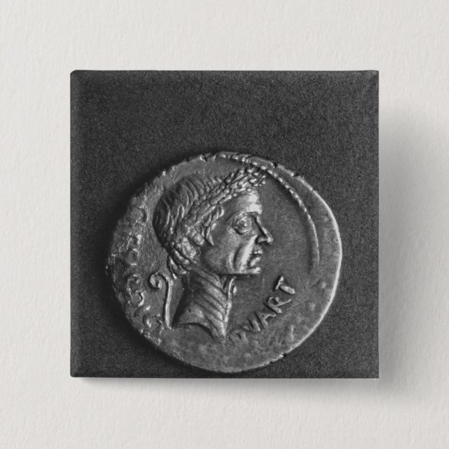 Chapa Cuadrada Moneda con un retrato de Julio César (Anverso)