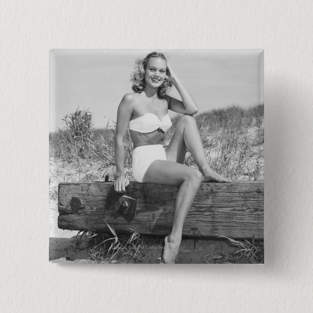 Chapa Cuadrada Mujer en bikini (Anverso)