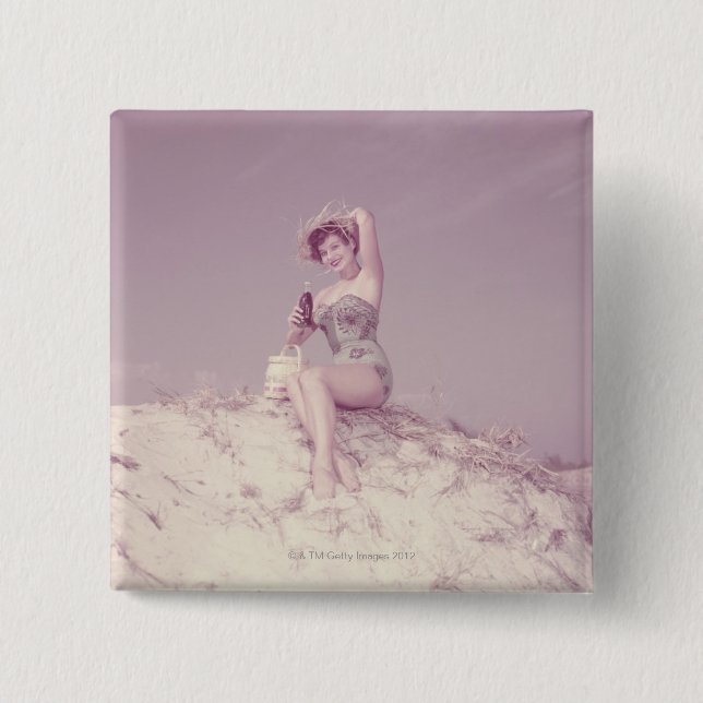 Chapa Cuadrada Mujer que se relaja en la playa (Anverso)