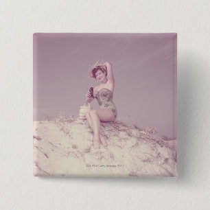 Chapa Cuadrada Mujer que se relaja en la playa