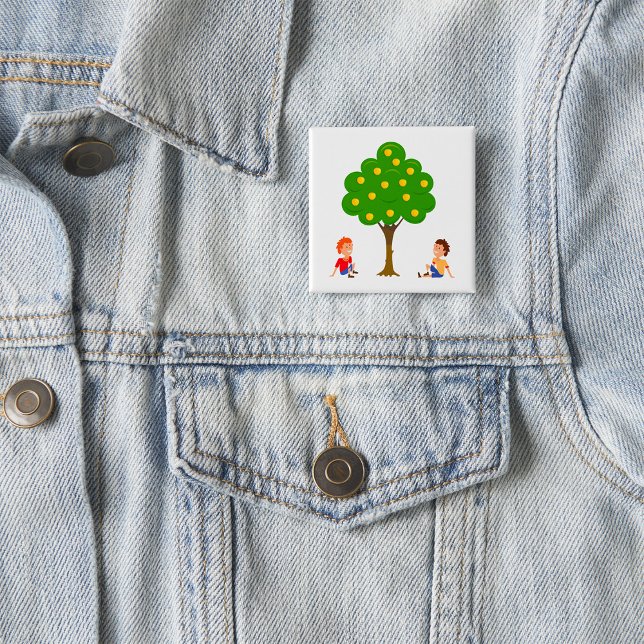 Chapa Cuadrada Niños juguetones sentados bajo un árbol de Apple (Subido por el creador)