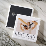 Chapa Cuadrada Personalizado simple de Moda moderna Mejor foto de<br><div class="desc">El diseño está compuesto por una tipografía moderna de moda con fuentes sans serif y serif.</div>