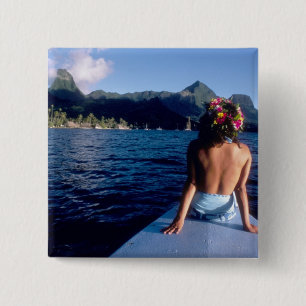 Chapa Cuadrada Polinesia Francesa, Morea. Mujer disfrutando de la