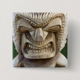 Chapa Cuadrada Polinesia, Reino de Tonga. Primer plano de tiki