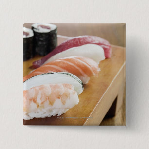 Chapa Cuadrada Primer del sushi en una tabla