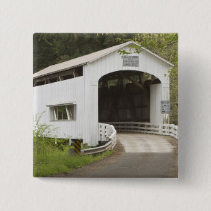 Chapa Cuadrada Puente cubierto de gato silvestre, condado de Lane