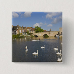 Chapa Cuadrada Puente de arco de piedra y río Ouse, St Ives,