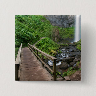 Chapa Cuadrada Puente en Latourell Falls, Columbia River Gorge,